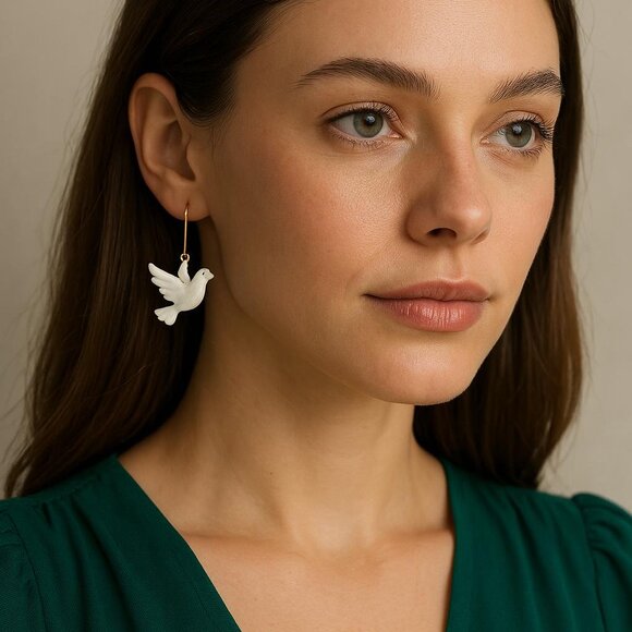 Dove Dangling Earrings Acrylic Double Sided White 1 Inch Drop New - Picture 1 of 10